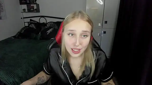 LinaTruly online show from 09.11.25