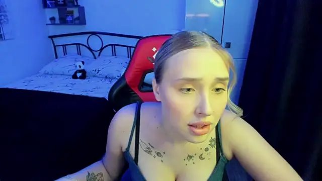 LinaTruly online show from 10.17.25