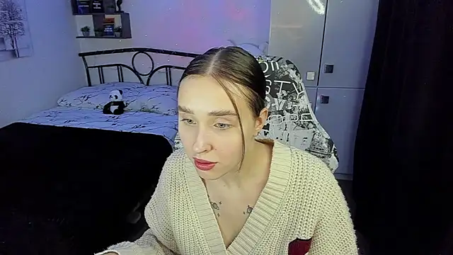 LinaTruly online show from 11.10.25