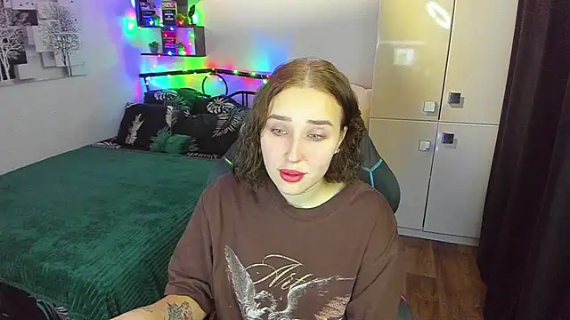 LinaTruly online show from 02.05.26