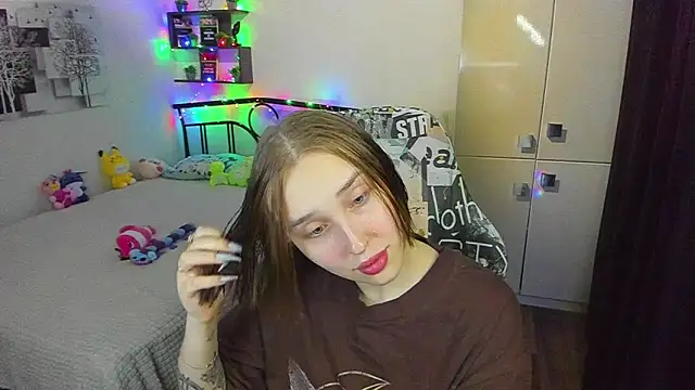 LinaTruly online show from 05.11.26