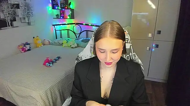 LinaTruly online show from 05.25.26