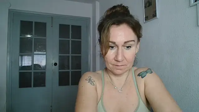 Snapshot of TamaraSweetxo chatting on 03.07.25 TamaraSweetxo online show from 03.07.25