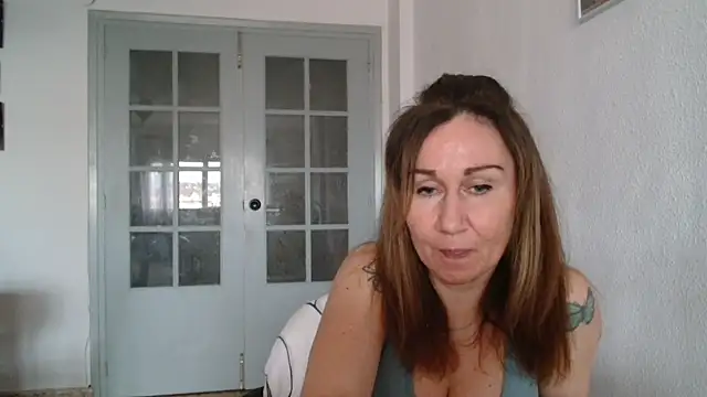 Snapshot of TamaraSweetxo chatting on 03.20.25 TamaraSweetxo online show from 03.20.25