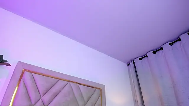 chloe wilson7 online show from 10.16.25