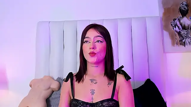 Snapshot of chloe_wilson7 chatting on 05.19.26 chloe wilson7 online show from 05.19.26