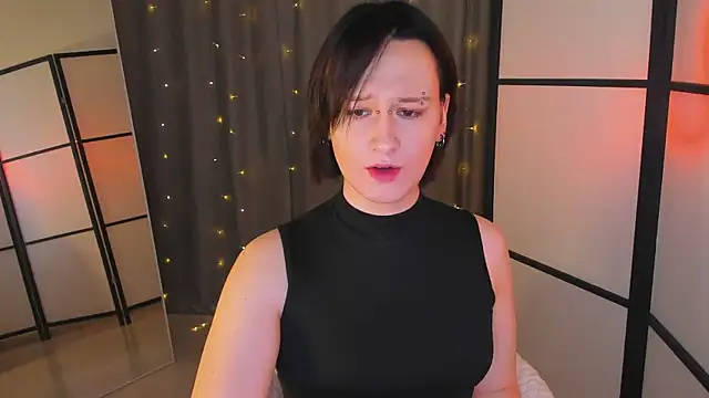 Snapshot of Nicole_Cidman chatting on 02.18.25 Nicole Cidman online show from 02.18.25
