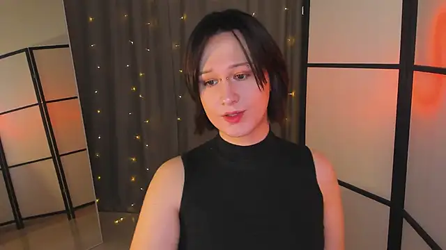 Snapshot of Nicole_Cidman chatting on 02.18.25 Nicole Cidman online show from 02.18.25