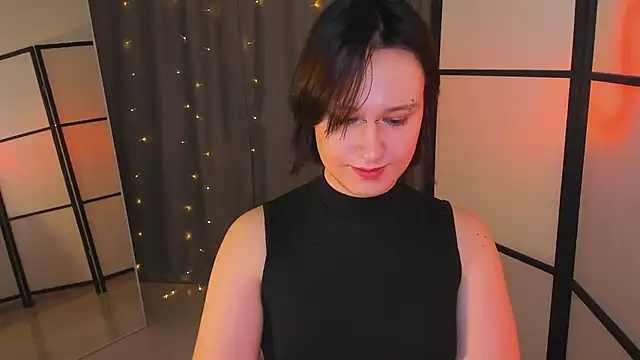 Snapshot of Nicole_Cidman chatting on 02.18.25 Nicole Cidman online show from 02.18.25