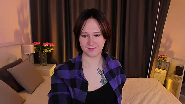 Snapshot of Nicole_Cidman chatting on 03.04.25 Nicole Cidman online show from 03.04.25