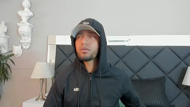 Snapshot of Robin_Rief chatting on 11.25.25 Robin Rief online show from 11.25.25