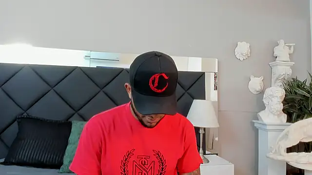 Snapshot of Robin_Rief chatting on 11.27.25 Robin Rief online show from 11.27.25