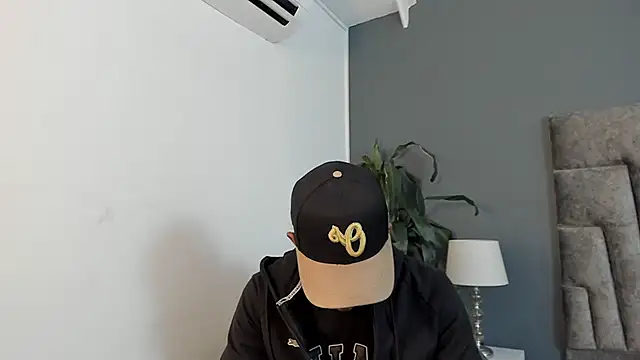 Snapshot of Robin_Rief chatting on 11.29.25 Robin Rief online show from 11.29.25