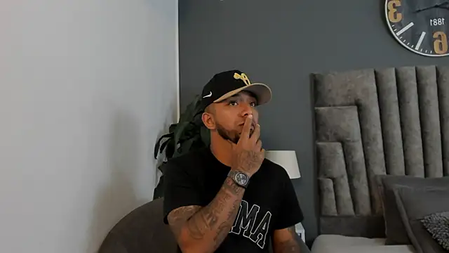 Snapshot of Robin_Rief chatting on 12.03.25 Robin Rief online show from 12.03.25