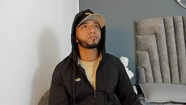 Snapshot of Robin_Rief chatting on 12.14.25 Robin Rief online show from 12.14.25