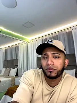 Snapshot of Robin_Rief chatting on 12.21.25 Robin Rief online show from 12.21.25