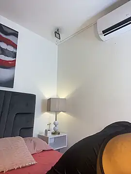 Snapshot of Robin_Rief chatting on 02.11.26 Robin Rief online show from 02.11.26