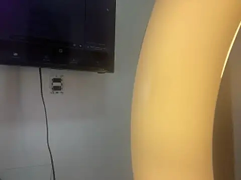 Snapshot of Robin_Rief chatting on 03.08.26 Robin Rief online show from 03.08.26