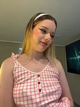 NicoleCut online show from 11.08.25