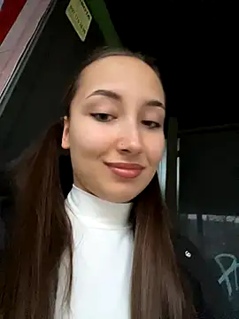 Snapshot of VelvetVixenI chatting on 11.09.25 VelvetVixenI online show from 11.09.25