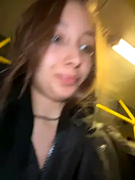 Snapshot of VelvetVixenI chatting on 11.21.25 VelvetVixenI online show from 11.21.25