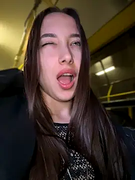 Snapshot of VelvetVixenI chatting on 11.27.25 VelvetVixenI online show from 11.27.25