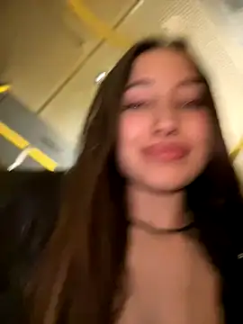 Snapshot of VelvetVixenI chatting on 12.05.25 VelvetVixenI online show from 12.05.25