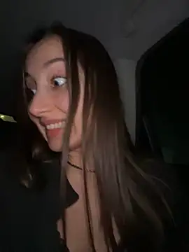 Snapshot of VelvetVixenI chatting on 12.13.25 VelvetVixenI online show from 12.13.25