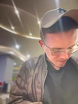 adam-rivera online show from 11.08.25