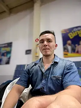 adam-rivera online show from 11.11.25