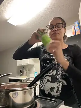 Snapshot of 1prettygem chatting on 01.08.25 1prettygem online show from 01.08.25