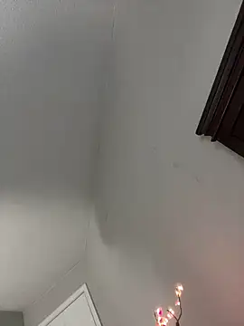 Snapshot of 1prettygem chatting on 01.12.25 1prettygem online show from 01.12.25