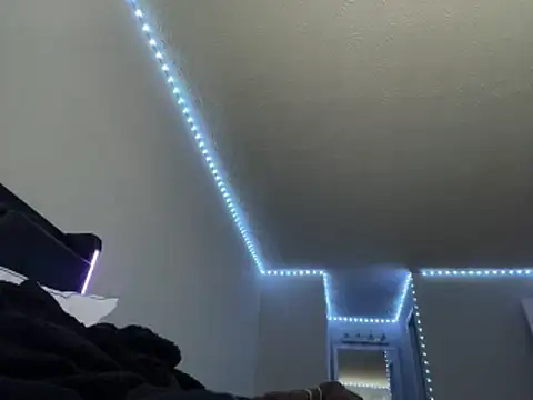 Snapshot of 1prettygem chatting on 12.16.25 1prettygem online show from 12.16.25