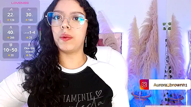 Aurora Brownn online show from 09.22.25