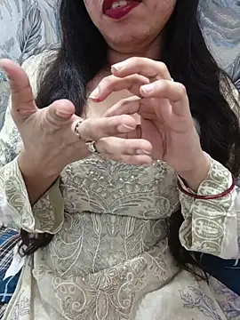 Snapshot of Haniya-143 chatting on 06.26.26 Haniya-143 online show from 06.26.26