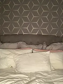 Charlotte-Urban online show from 03.01.25