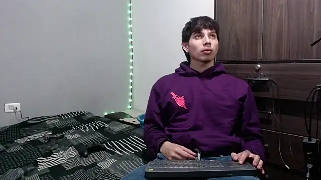 pervertsteens3 online show from 09.14.25