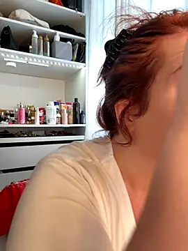 Engel mia online show from 10.16.25