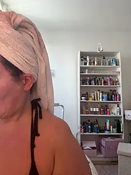 Snapshot of Engel_mia chatting on 06.22.26 Engel mia online show from 06.22.26