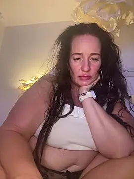 Snapshot of Engel_mia chatting on 07.17.26 Engel mia online show from 07.17.26