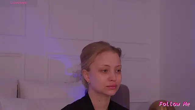 DorisHell online show from 12.14.25