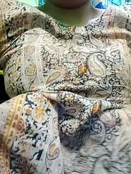 Snapshot of Fuck_Girl_Nuri chatting on 12.13.24 Fuck Girl Nuri online show from 12.13.24