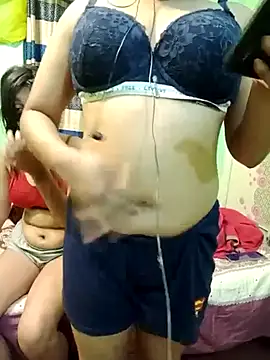 Snapshot of Fuck_Girl_Nuri chatting on 03.02.25 Fuck Girl Nuri online show from 03.02.25