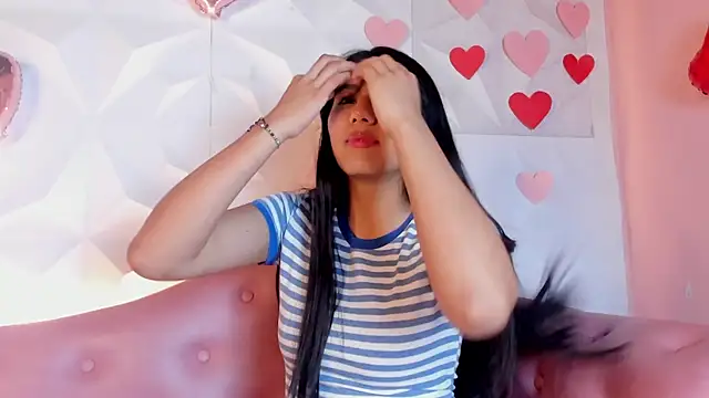 Snapshot of CarlaAlvez chatting on 02.21.25 CarlaAlvez online show from 02.21.25