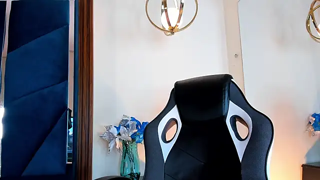 Snapshot of CarlaAlvez chatting on 01.05.26 CarlaAlvez online show from 01.05.26