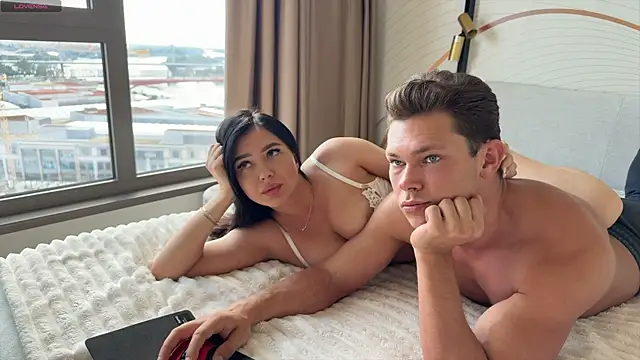Snapshot of BestModelsDuo chatting on 06.18.26 BestModelsDuo online show from 06.18.26