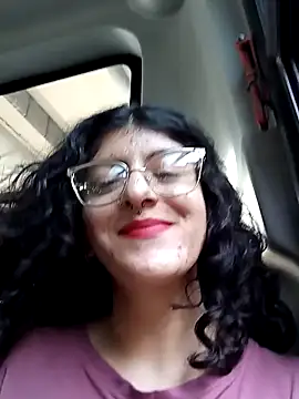 Snapshot of LoveElectra chatting on 01.02.25 LoveElectra online show from 01.02.25