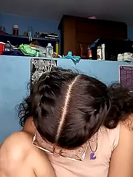 Snapshot of LoveElectra chatting on 01.16.25 LoveElectra online show from 01.16.25