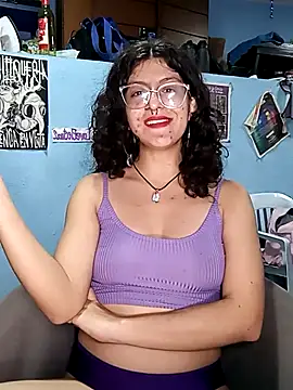 Snapshot of LoveElectra chatting on 02.15.25 LoveElectra online show from 02.15.25