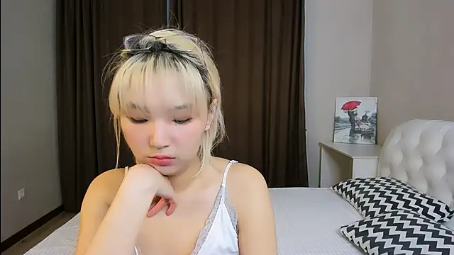 Milla Aheo online show from 09.17.25